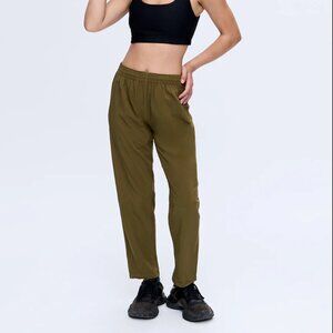 Outdoor Voices Zephyr 26" Pant in Dark Olive